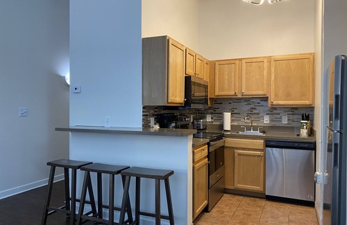 Wholesale District Apartment | Chic Urban Studio+King Bed+Convention Center