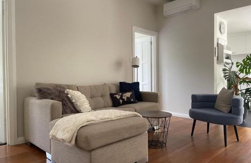Whangarei House | Chic Whangarei Retreat, walk to CBD