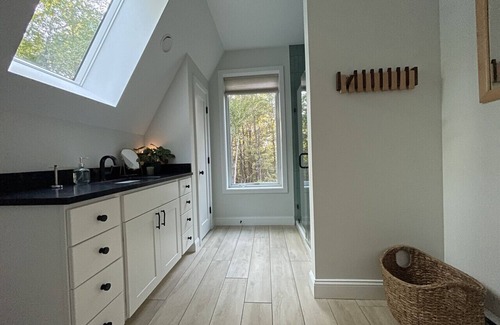 Freeport Apartment | Chickadee A-Frame on Private Road