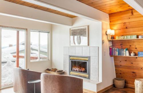 Tahoe Woods Apartment | Chickaree Chickadee Buyout by AvantStay 2 Sister Cabins