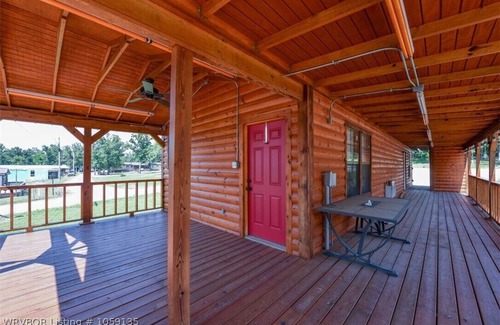 Cookson Cabin | Chicken Creek Cabin, 1 mile from Chicken Creek Boat Ramp.