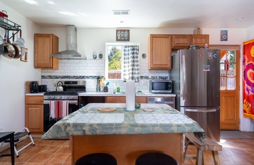 Santa Fe House | Chico's Hideaway | Peaceful Abode in Great Location
