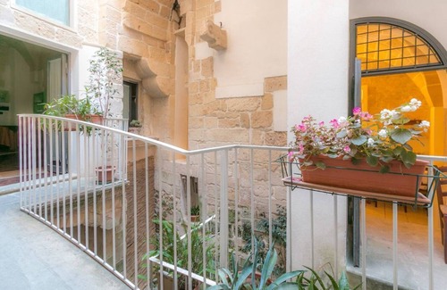 Lecce Historic Center Apartment | Chiesetta - Greek Church Suites | Lecce Selection