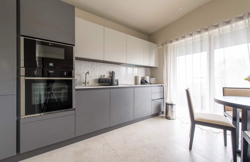 Hainault Apartment | Chigwell 1BR + Study Escapen