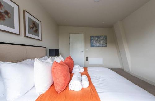 Chigwell Apartment | Chigwell 1BR + Study Escape