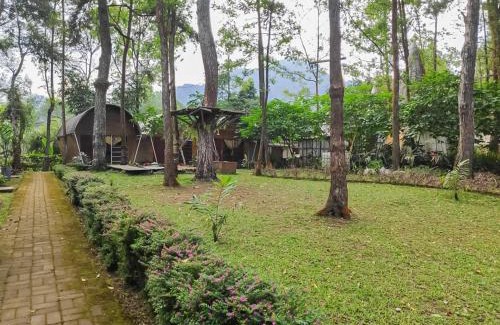 Batu Hotel | Chikar Glamping At Wisata Coban Talun Mitra RedDoorz
