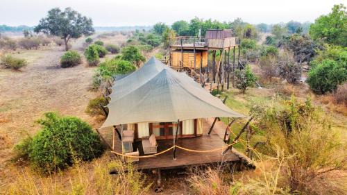 South Luangwa National Park Cabin | Chikunto Safari Lodge