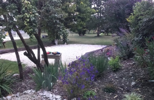 Saint-Seurin-de-Palenne Cottage | Child Friendly Gîtes, Secure Heated Pool, Toddlers Play Zone, Beach 30 Mins
