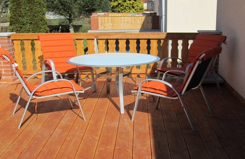 Gross Schwansee Apartment | Child-friendly apartment with terrace, 800m to the beach