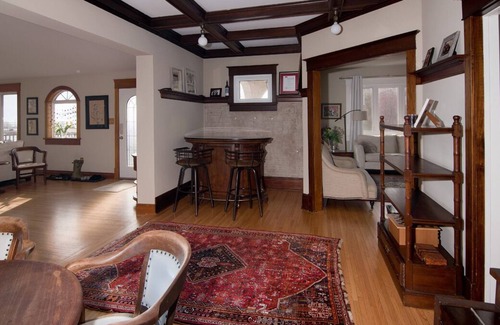 Port Colborne House | Children and dog friendly home great location possible private beach access