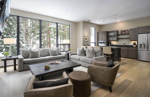 Winter Park Condo | Chill 303 | Modern Design | Close To Slopes | Luxe Condo | Pool + Hot Tub