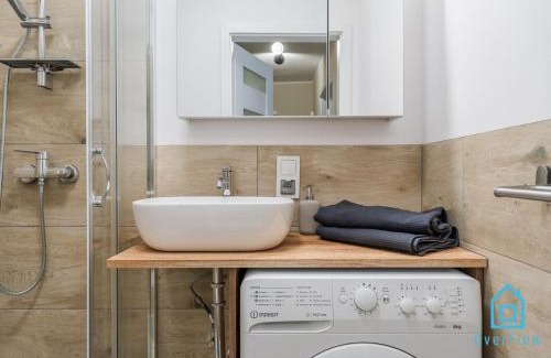 Old Town Apartment | Chill Apartment - 3 Minutes to PKP & Old Town