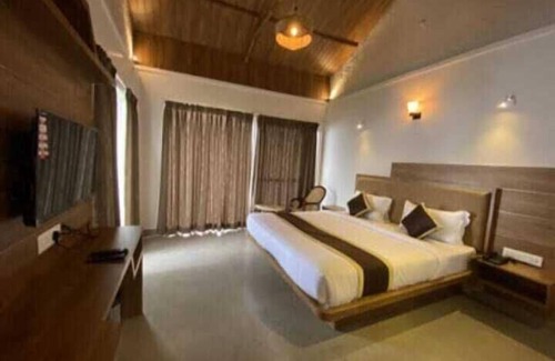 Chinnakanal Hotel | Chill Berg Resort - Bodimettu