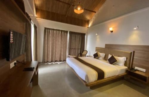 Periyur Hotel | Chill Berg Resort - Bodimettu