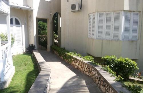 Ocho Rios Apartment | Chill on the Hill