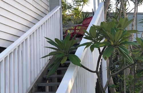 Shoal Bay Apartment | Chill-out Boutique Couples Retreat