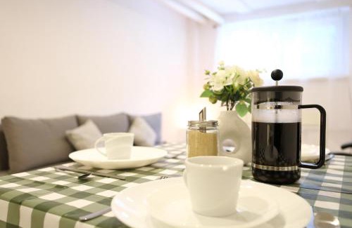 Palmovka Apartment | Chill Vibes Netflix, PS5 & Free Parking!