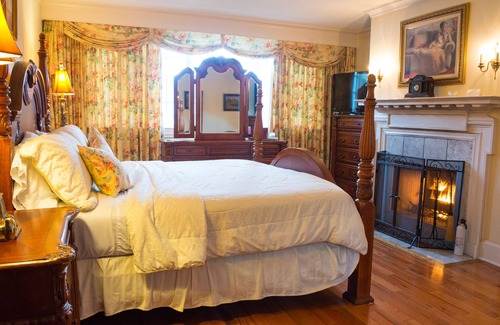 Bar Harbor House | Chiltern Inn