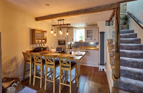 Hepworth Cottage | CHIMNEY COTTAGE, pet friendly, character holiday cottage in Hepworth
