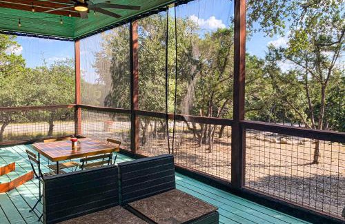 Canyon Lake Hotel | Chimney Rock Tiny Home