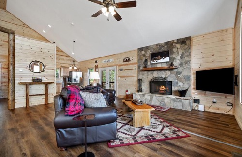 Sautee Nacoochee House | Chimney View