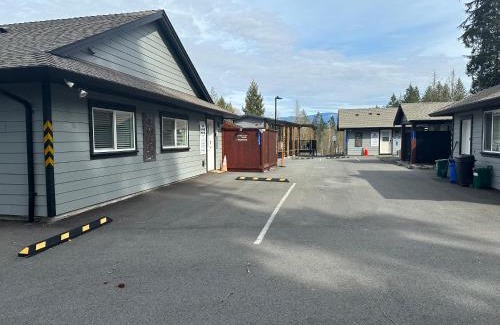 Port Alberni House | Chims Cabins - Port Alberni