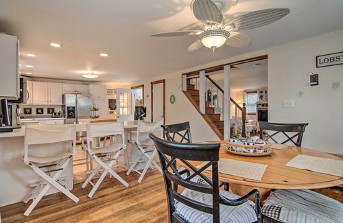 Chincoteague House | 'Chincoteague Charm' Escape w/Bikes & Yard Games!