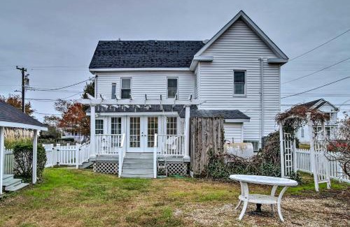 Chincoteague House | Chincoteague Charm Escape with Bikes and Yard Games!
