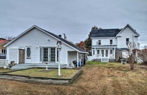 Chincoteague House | Chincoteague Charm Escape with Bikes and Yard Games!