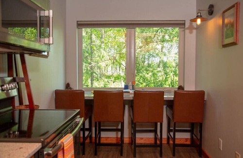 Talkeetna House | Chinook Bear