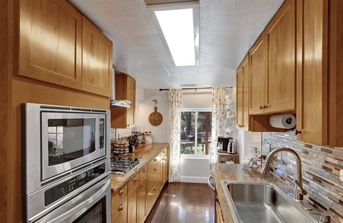 Green Mountain Falls Cabin | Chipita Park Cabin - pet friendly, quirky & comfy