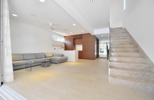 Bol Apartment | Chiponsky One - 5 star beachfront property