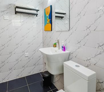 Viwanda Villa | Chique 1BR Villa with Lush Garden Nakuru Town