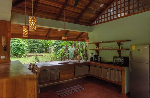Chiguata House | Chiquita Casitas - Macaw & Toucan - Coastal Caribbean Comfort