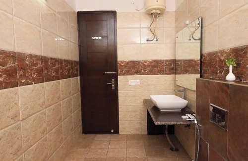 Ramnagar Hotel | Chiraiya Resort and Hotels