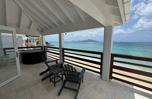 West End Villa | CHMADA BEACH VILLA beachfront villa w/pool, Apple Bay walk to surf & restaurants