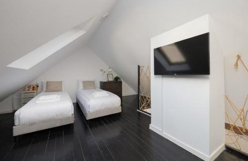 Mirow Apartment | Chmielna by Solarento