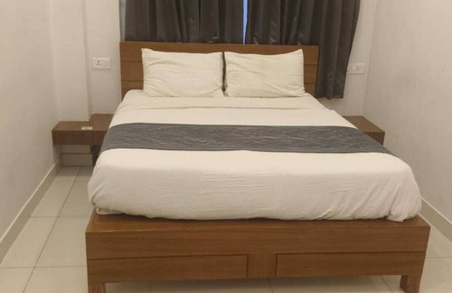 Tiruchirappalli Hotel | Cholas Castle inn