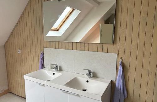 Cholet Apartment | Cholet, en Centre-Ville et Spacieux, Proche du Parc du Puy DuFou