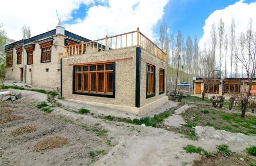 Leh House | Chomal Cottage-Best Homestay in Leh-Ladakh