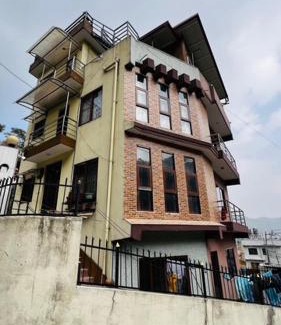 Burhanilkantha House | Chomolungma Paribesh Trimarg