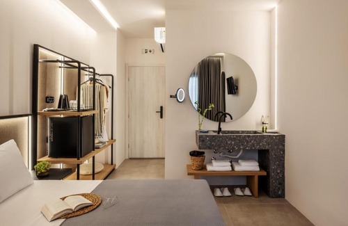 Skiathos Apartment | Chora Suites, Premium Key Collection