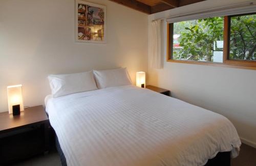 Skenes Creek Apartment | Chris's Beacon Point Restaurant & Villas