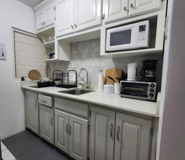 Tower Isle Apartment | Chrisanns Beach Resort, Apt 21