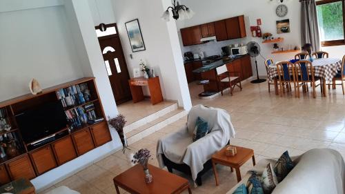 Polis Villa | Chriseleni Latchi Villas