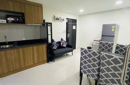 Ban Thung Sukla Hotel | Christella Hotel Laemchabang