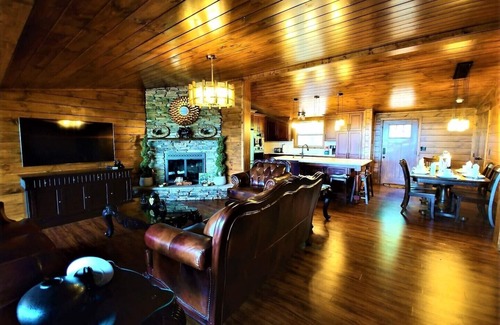 Sevierville Cabin | Christine's Paradise!