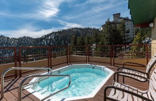 Tahoe Village Condo | CHRISTMAS @ Heavenly SKI IN/OUT! 1-bedroom condo @ The Ridge Tahoe Dec 21st-28th