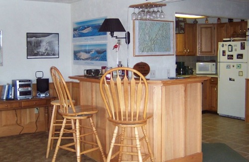 Jackson Condo | Christmas Mt. Condo with Mt. Washington Views adjacent to Storyland