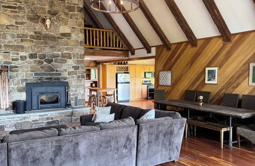 Mattawana Cabin | Christmas Tree Farm A-Frame Retreat: Sauna + Views + Near PSU